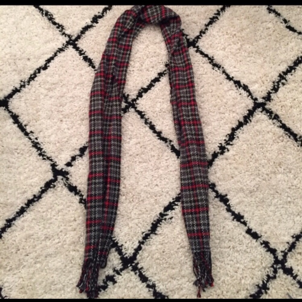 Plaid scarf